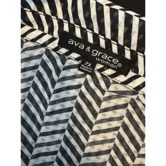 Ava & Grace Woman's Sleeveless Black white geometric 2x whimsigoth‎ career - Picture 5 of 6